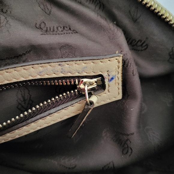 Gucci charm handbag purse - Picture 10 of 12